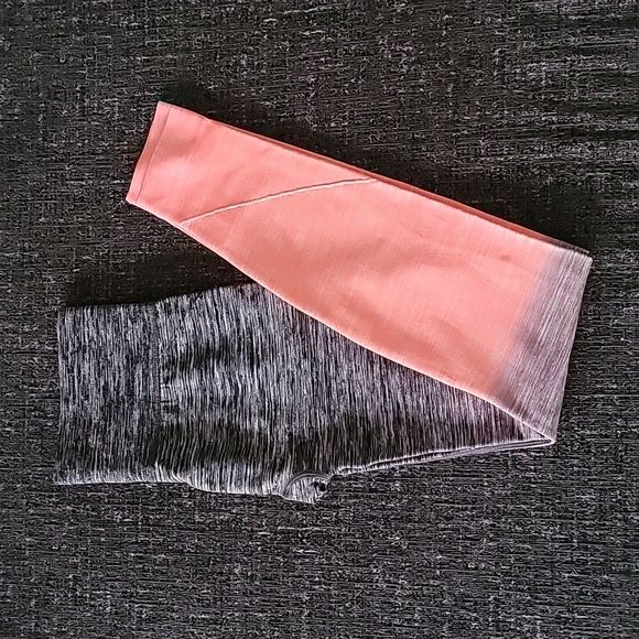 Electric Yoga Leggings x 3 - XS/S - Picture 5 of 10